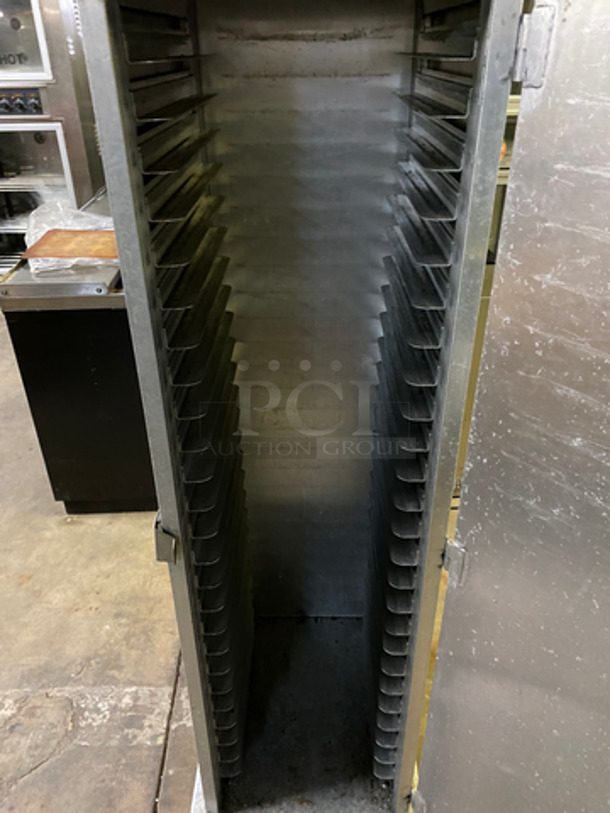 Lockwood Commercial Enclosed Pan Transport Rack! On Casters! Model: CA60RR25C - Image 5 of 7