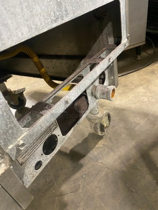 Pitco Frialator Commercial Natural Gas Powered Deep Fat Fryer With Dump Station! All Stainless Steel! On Casters! Model: SG14 SN: G08BD006448 - Image 12 of 12