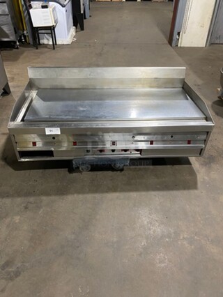 MagiKitch'n Commercial Countertop Natural Gas Powered Mirror Shine Flat Top Griddle! With Back And Side Splashes! All Stainless Steel! WORKING WHEN REMOVED!