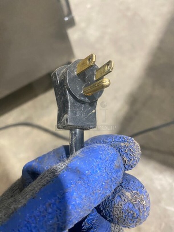 Beverage Air Commercial 2 Door Lowboy/Worktop Cooler! All Stainless Steel! On Casters! Model: UCR48A 115V 60HZ 1 Phase - Image 8 of 9