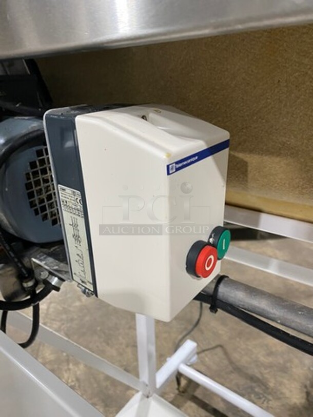 Nice! Oliver Lucks Edition Commercial Electric Powered Bread/Baguette Former/Molder! Model 600-R3 molder is designed for perfect shaping of rolls and various sizes of breads. - Image 9 of 10