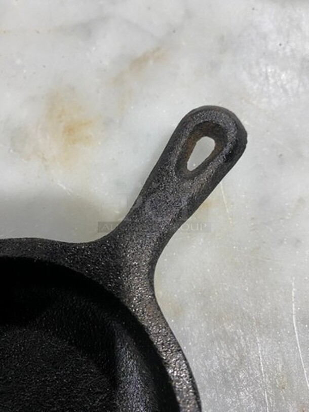 ALL ONE MONEY! Valor Mini Round Cast Iron Skillet! - Image 6 of 7