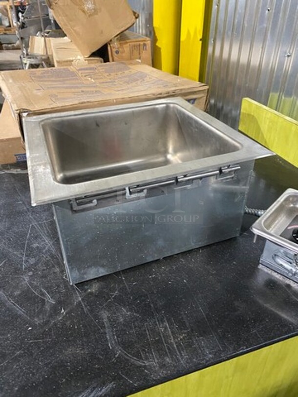 APW Wyott Commercial Drop IN Single Well Food Warmer! Solid Stainless Steel! Model: HFW23D SN: 0801D09183 120V 60HZ 1 Phase - Image 2 of 9