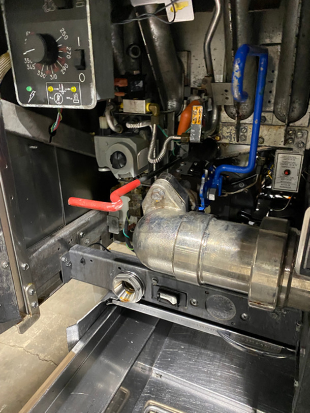 Pitco Frialator Commercial Natural Gas Powered 2 Bay Deep Fat Fryer! With 4 Brand New Frying Baskets! With Oil Filter! All Stainless Steel! On Casters! Model: SSH55 SN: G14BD009400 - Image 8 of 11