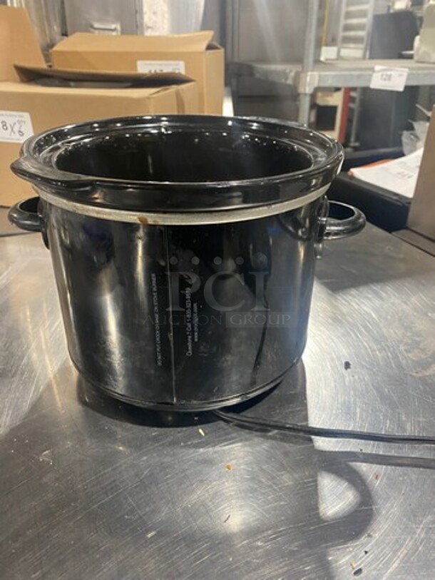 Crock Pot Countertop Slow Cooker! With 3QT Capacity! Model: SCR300B - Image 3 of 10