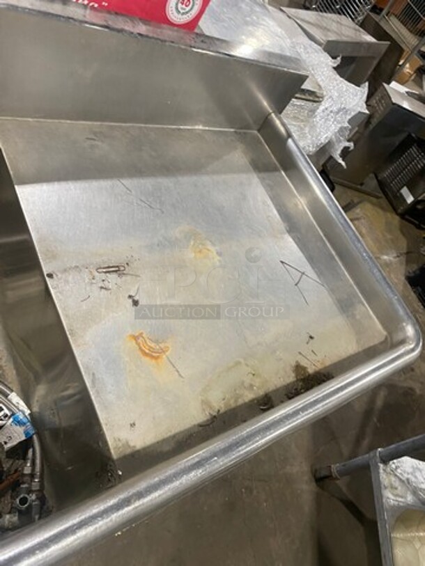 Commercial Single Compartment Dish Washing Sink! With Single Side Drain Board! With Back Splash! All Stainless Steel! On Legs! - Image 8 of 9