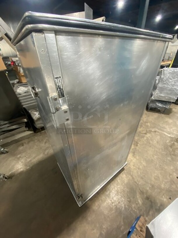 Seco Single Door Food Warmer/Proofer Cabinet! Stainless Steel! On Casters! Model: VGHI66RFM SN: 896 - Image 2 of 8
