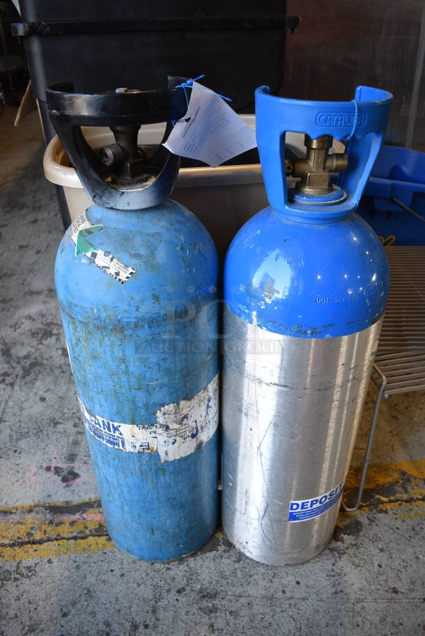 2 Metal CO2 Tanks. 7.5x7.5x28. 2 Times Your Bid!