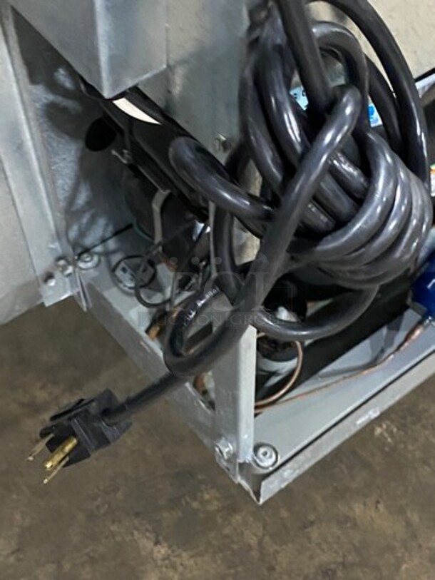 Randell Commercial 2 Door Lowboy/Worktop Cooler! All Stainless Steel! On Casters! Model: 93027M SN: T0200005620115V 60HZ 1 Phase - Image 8 of 8