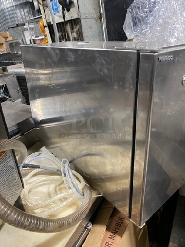 BEAUTIFUL! Bunn Commercial Countertop Automatic Espresso Machine! Touch Screen Settings! With 2 Coffee Bean Hopper! Stainless Steel Body! - Image 9 of 11