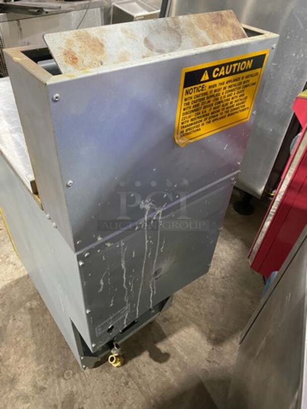 LATE MODEL! 2020 Avantco Commercial Gas Powered Deep Fat Fryer! All Stainless Steel! On Legs! Model: FF400 SN: 20050442VA - Image 4 of 8