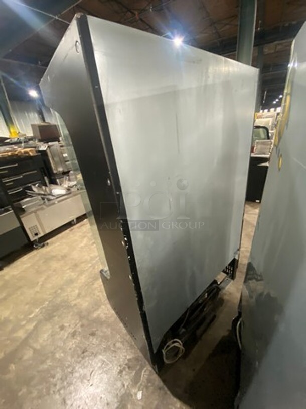 Turbo Air Commercial Refrigerated Open Grab-N-Go Case Merchandiser! With View Through Sides! With Front Cover! All Stainless Steel! Model: TOM50B SN: TOM5017X029 120V 60HZ 1 Phase - Image 4 of 7