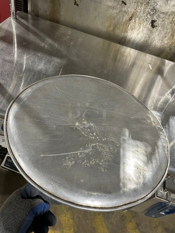 Round Food/Pizza Baking Pan! - Image 3 of 3