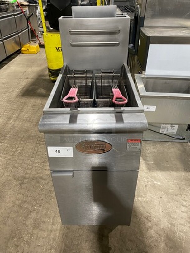 Avantco Commercial Natural Gas Powered Deep Fat Fryer! With 2 Metal Frying Baskets! With Back Splash! All Stainless Steel! On Legs! Model: FF300N SN: 18030273V