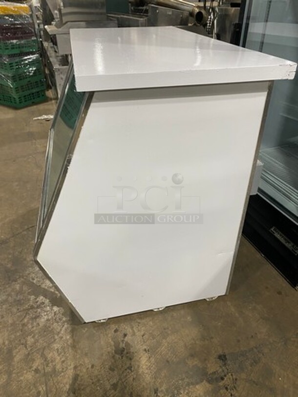 Marc Commercial Refrigerated Deli/Bakery Display Case! With Slanted Front Glass! With Sliding Glass Rear Access Doors! 115V 60HZ 1 Phase - Image 3 of 8