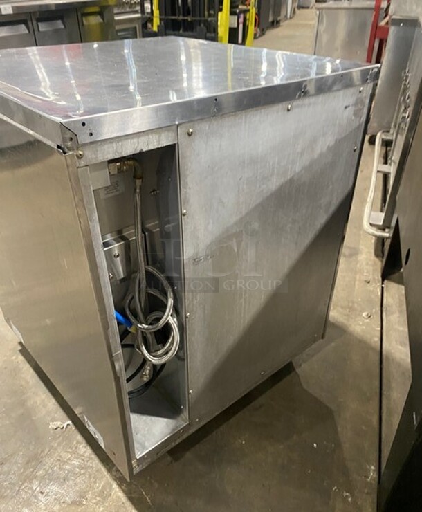 WOW! Moffat Turbofan - Full Size Sheet Pan Manual Electric Proofer And Holding Cabinet! P Series! 8 x full size sheet pan capacity 3" tray spacing Low velocity circulation fan Off / proofer / hold mode selection dial Mechanical thermostat 65-185F Air heating ON control panel indicator Humidity level control Humidity tank ON control panel indicator Cabinet temperature thermometer Auto-fill water system standard Single phase connection! Model: P8M SN: 1667319 - Image 4 of 8