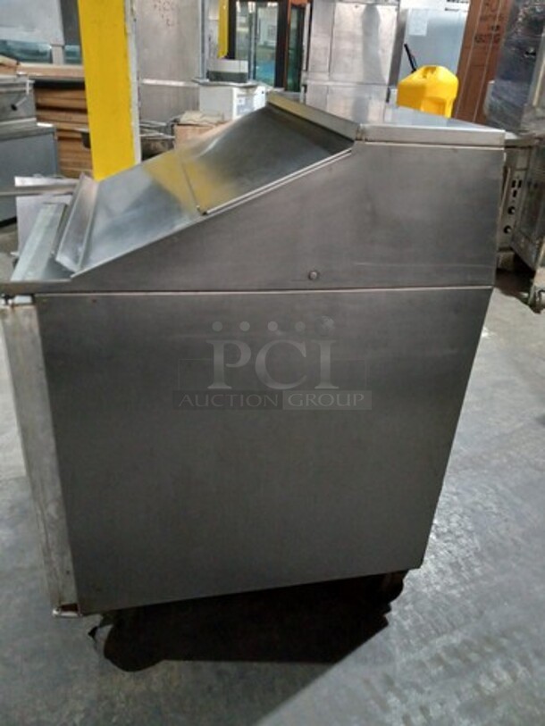 Silver King Commercial Refrigerated Single Door Sandwich Prep Table!  All Stainless Steel! On Casters! Model: SKP2712 SN: SAGH93903A! 115V 60HZ 1 Phase - Image 3 of 10