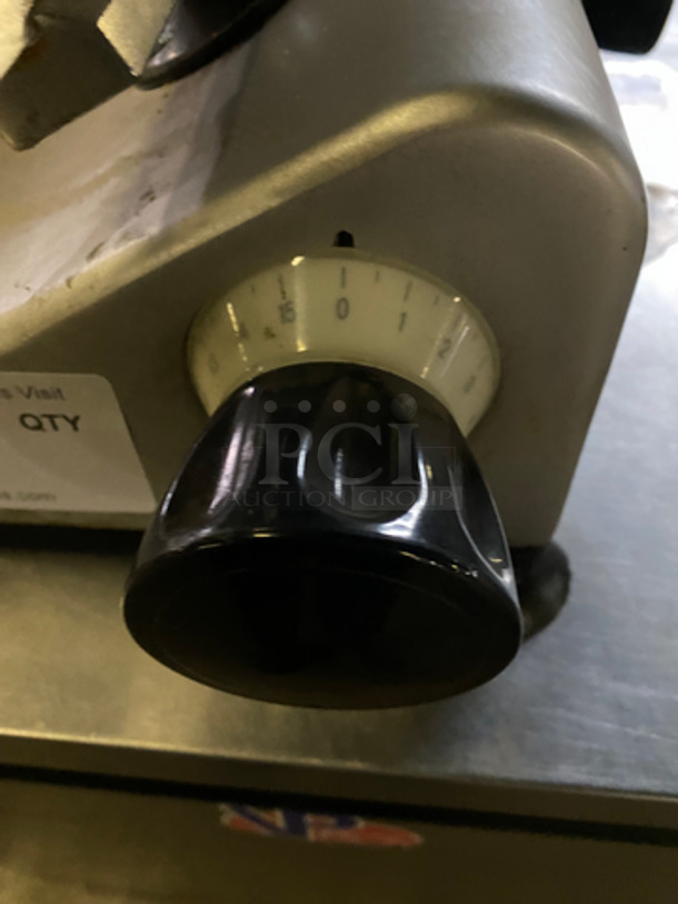 Avantco Commercial Countertop 12 Inch Blade Deli Meat Slicer! 115V 1 Phase! - Image 4 of 8