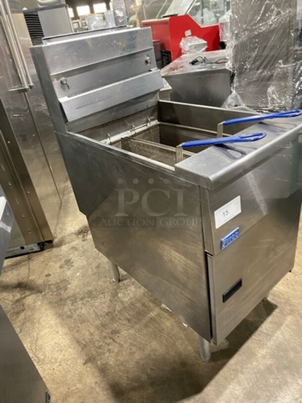 Pitco Commercial Natural Gas Powered 75LB Deep Fat Fryer! With 2 Metal Frying Baskets! All Stainless Steel! On Legs! - Image 2 of 9