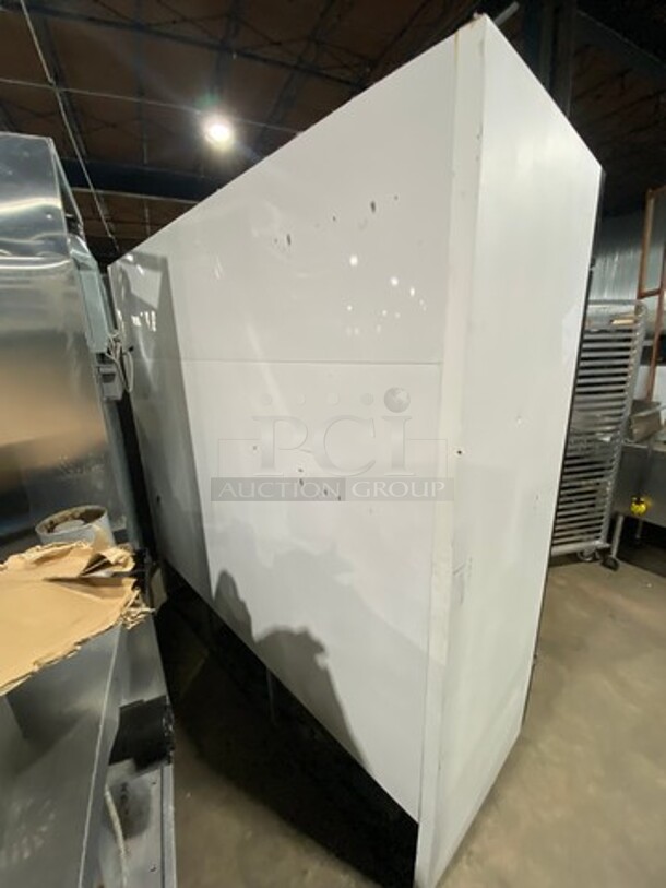 True Commercial 3 Door Reach In Freezer Merchandiser! With View Through Doors! With Poly Coated Racks! Model: GDM72F SN:7405399 115/208/230V 60HZ 1 Phase - Image 4 of 9