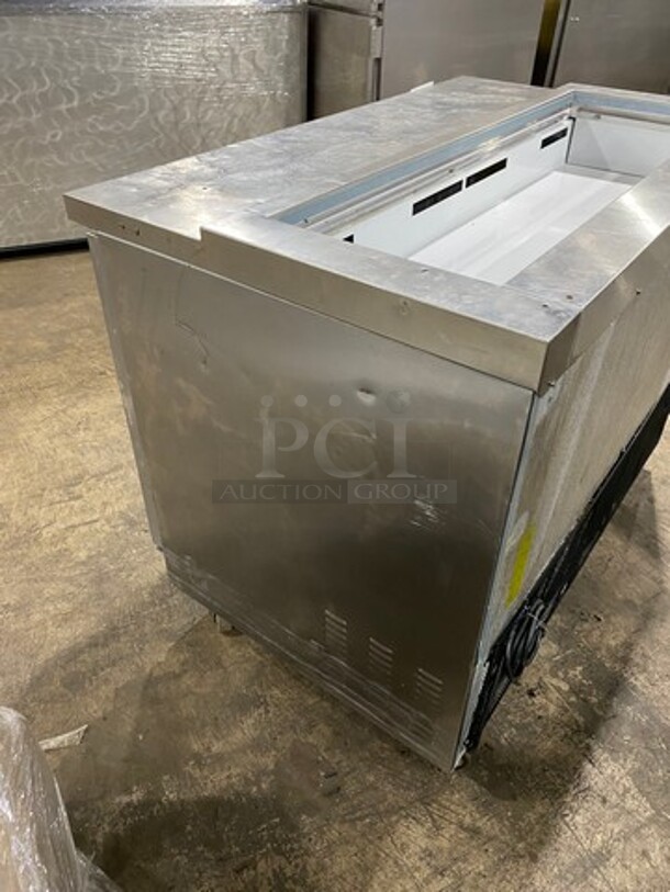 Maxx Cold Commercial Refrigerated Sandwich Prep Table! With 2 Door Storage Space Underneath! Poly Coated Racks! All Stainless Steel! On Casters! Model: MXCR48S SN: 6082164 115V 60HZ 1 Phase - Image 2 of 9