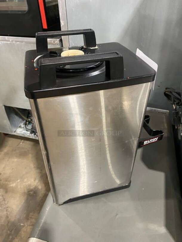 Bunn Commercial Countertop Hot Beverage Dispenser! Stainless Steel Body! Model: SHSERVER SN: TS00284433 - Image 4 of 7