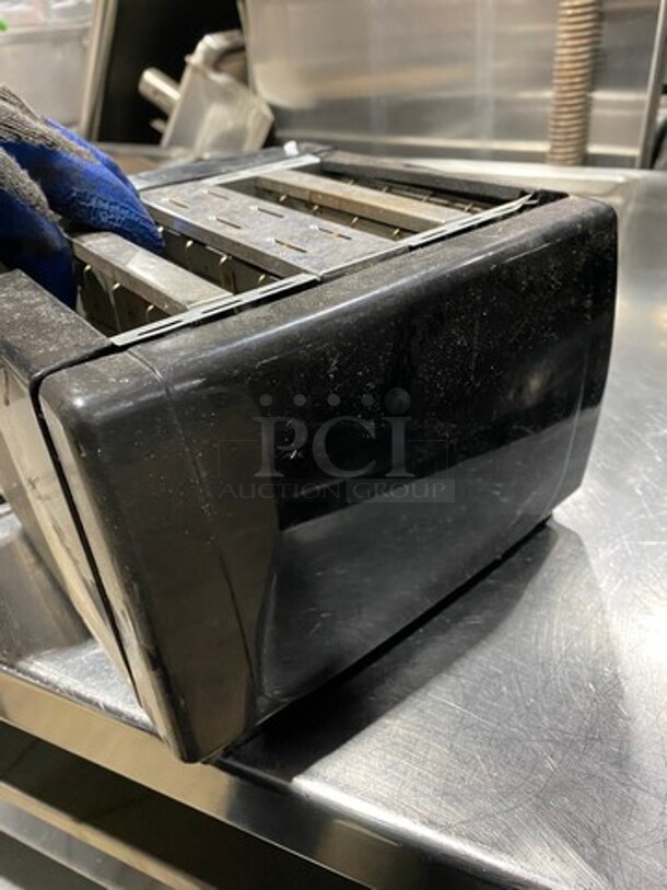 Better Chef Countertop 4 Slot Toaster! Model: IM242B 120V - Image 4 of 9