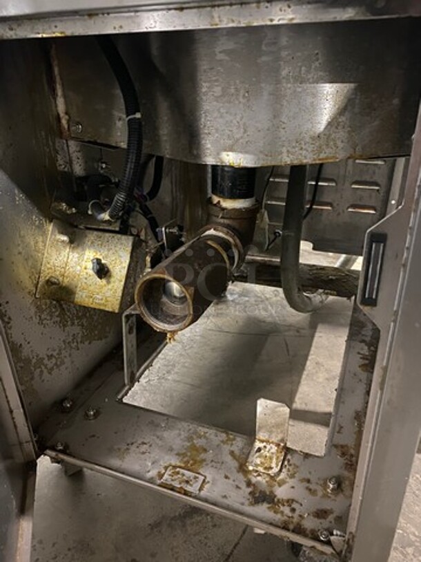2018 Ultra Fryer Commercial Electric Power 75lbs Deep Fat Fryer! Stainless Steal! On casters! MODEL F52048 SERIAL:F0718395 208-240-480V 3P - Image 6 of 10