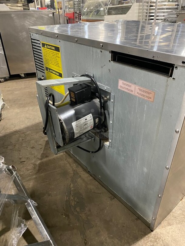 Sierra Stainless Steel Commercial Gas-Powered Full-Size Convection Oven w/ View Through Doors, Metal Oven Racks and Thermostatic Controls! - Image 4 of 8