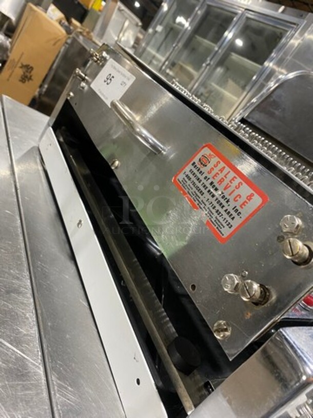 Berkel Commercial Countertop Bread Loaf Slicer! Model: MB3/8 SN: 9213110600319 115V 60HZ 1 Phase - Image 6 of 8