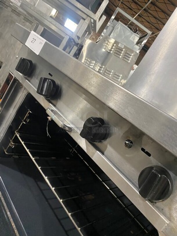 Southbend Commercial Natural Gas Powered 4 Burner Stove! With Raised Back Splash! With Oven Underneath! All Stainless Steel! On Casters! - Image 9 of 12