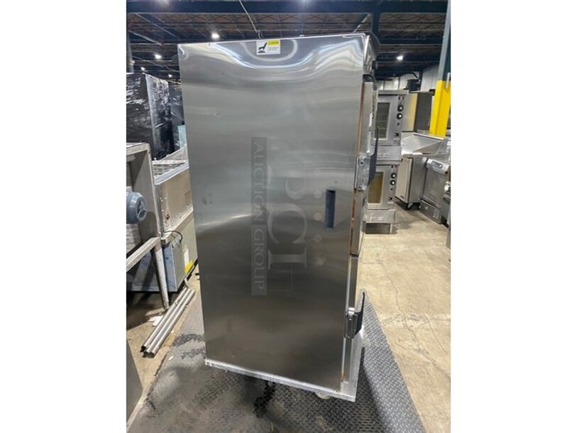 Nice! Crescor Stainless Steel Commercial QuikTherm Retherm Oven on Commercial Casters. 208V, 1Phase. Tested and Working! Model CO151F1818B208
 - Image 3 of 8