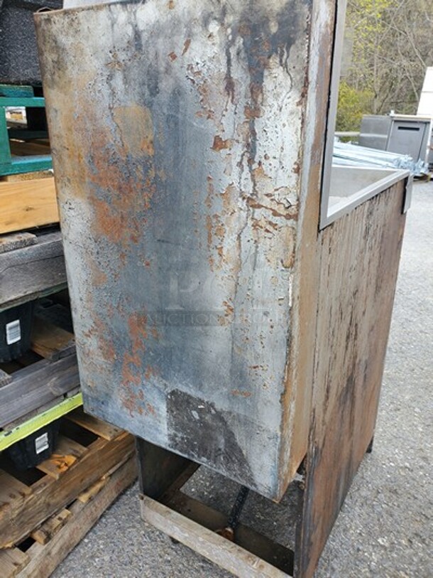 Natural Gas Fryer (unknown condition)  - Image 7 of 7