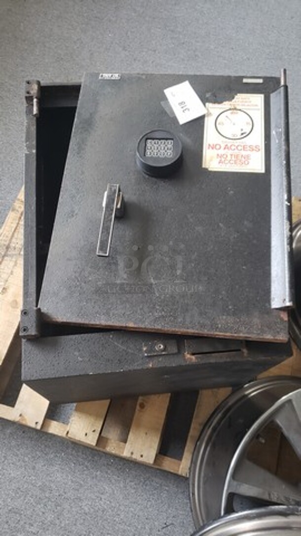 Safe. Sold As Is (Location 2) - Image 2 of 2
