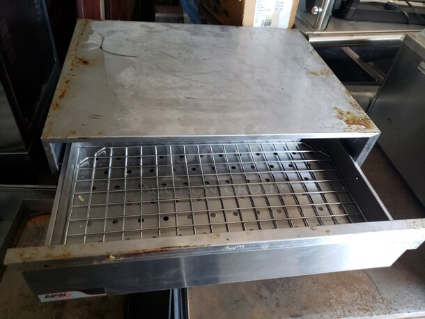 APW Wyott BWD-45 Hot Dog Bun Warmer

120 V
60 Hz
1 PH
200 W - Image 2 of 3