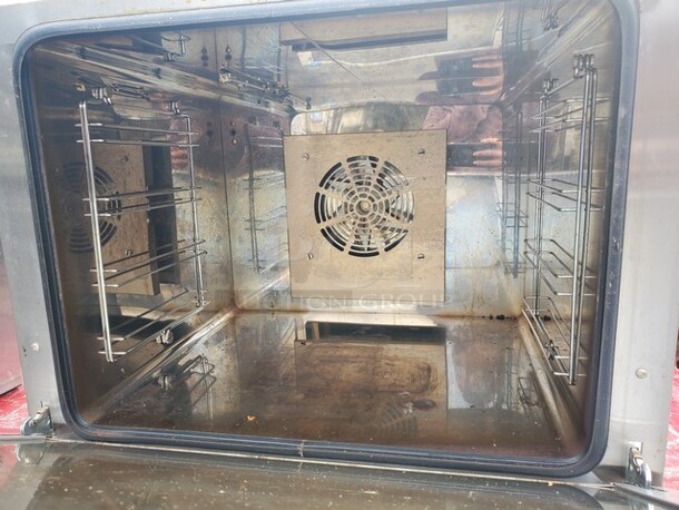 AVANTCO Countertop 1/2 Size Convection Oven 208-240V 2800W - Image 2 of 4