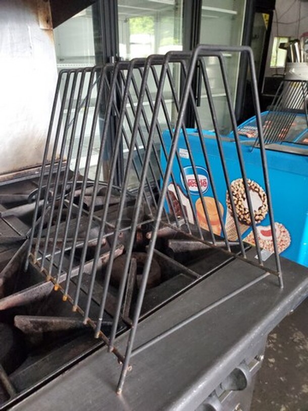 Lot of 2 Pizza Screen Rack - Image 2 of 3