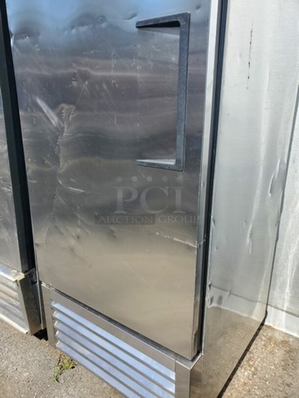 True T-23 27" One Section Refrigerator, 115V, 3 Racks included Tested & Working! - Image 4 of 6