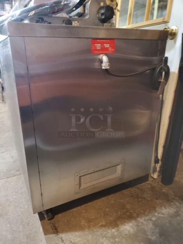 Hot Food Boxes INC R-/4A4C Warmer Cabinet - Portable 120V 26X33X34 Like New! - Image 7 of 7
