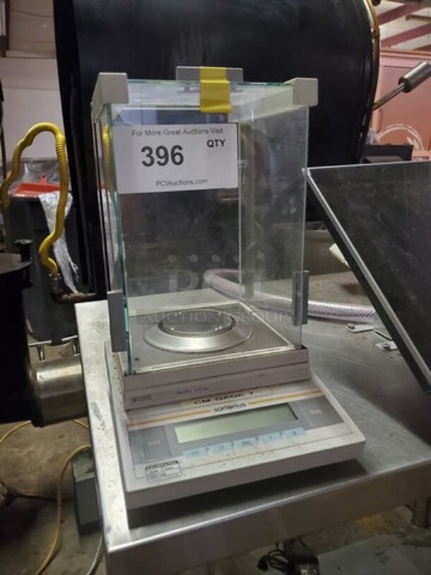 Sartorius Bp221s 220g X 0.1mg 
CM GAGE 7 Deltarange Analytical Lab Scale Digital
 - Image 1 of 4