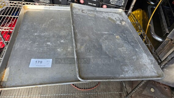 Lot of 2 Baking Trays