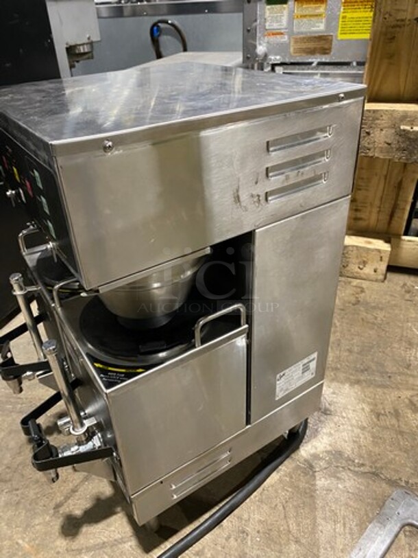 Curtis Commercial Countertop Dual Coffee Brewing Machine! With Hot Water Dispenser! With Satellite Coffee Server! All Stainless Steel Body! On Small Legs! Model: SCGEM612ILD10 SN: 10537888 220V 60HZ 1 Phase - Image 3 of 8