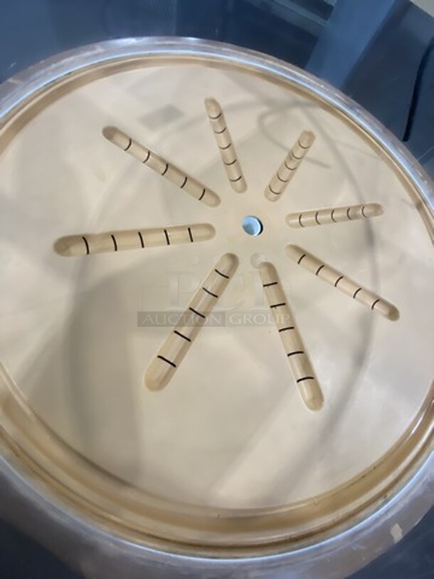 Exotic Style Round Lobster Tank!  - Image 4 of 7