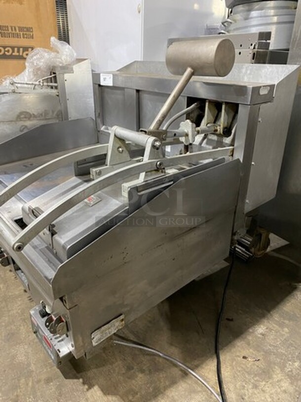 Lang Commercial Countertop Natural Gas Powered Flat Top Griddle with Clamshell Flat Hood Press! With Thermostatic Controls! Built In Hood! With Back and Side Splashes! All Stainless Steel! Model: COSS123-238 SN: CCSE 120118A0003 - Image 2 of 12