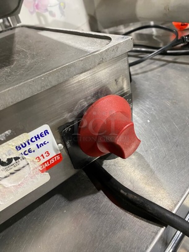 Commercial Countertop Panini/Sandwich Grill! All Stainless Steel! Press With Flat Surface! - Image 7 of 8