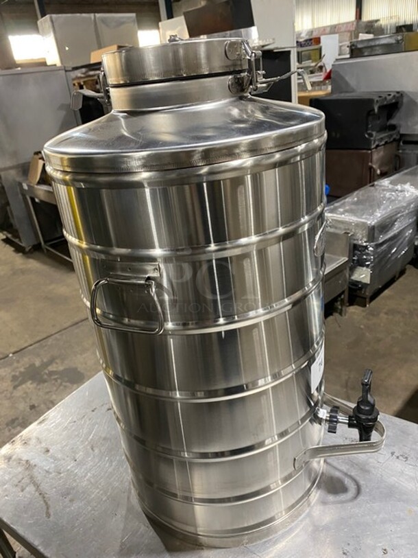 Super Chef Commercial Countertop Insulated Hot Or Cold Beverage Dispenser! Solid Stainless Steel! Model: MIL10 - Image 2 of 8