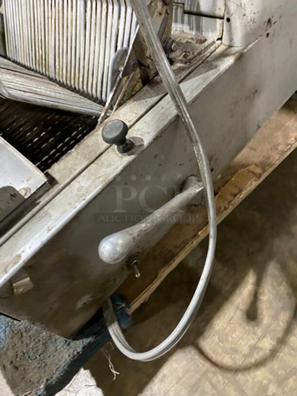 Berkel Commercial Countertop Bread Loaf Slicer! - Image 6 of 7