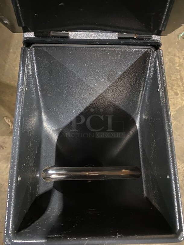 Bunn Commercial Countertop Coffee Bean Grinder! Model: G2HD SN: G300070222! 120V 60HZ 1 Phase! - Image 5 of 9