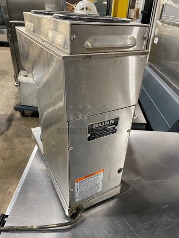 Bunn-O-Matic Commercial Countertop Coffee Maker! With 3 Coffee Pot Warmers! All Stainless Steel! Model: S SN: 63221 120V 60HZ 1 Phase - Image 7 of 9
