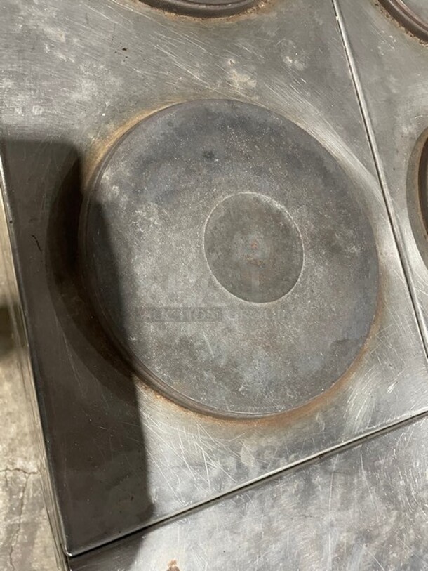 Imperial Electric Powered 4 Burner Hot Plate Range & Oven! With Back Splash & Hood! All Stainless Steel! On Legs! - Image 6 of 8